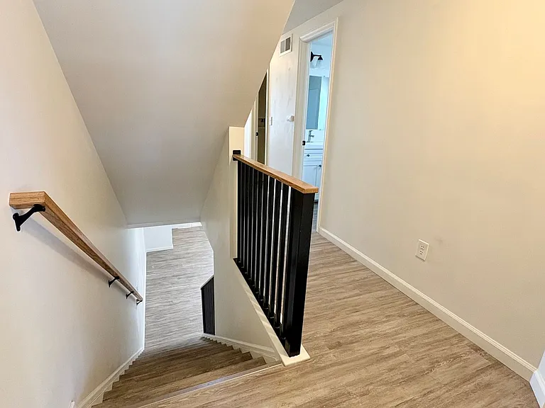 518 E Cumberland St — Photo 18