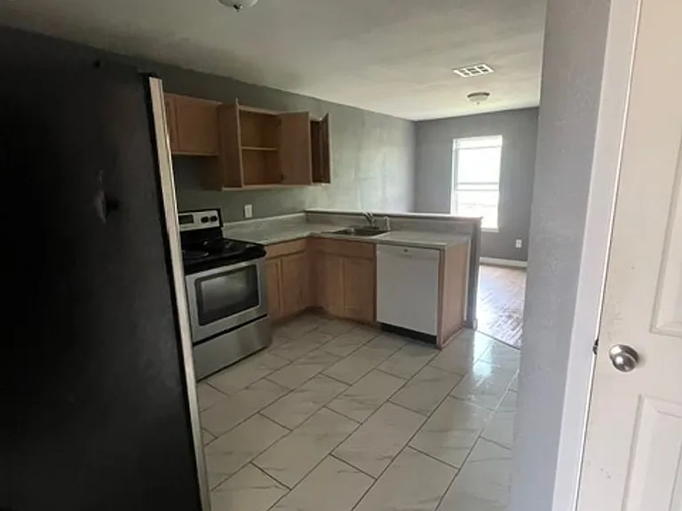 3303 Toledo Dr #D — Photo 4