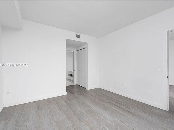 4th image of 49 SW 9th St #9