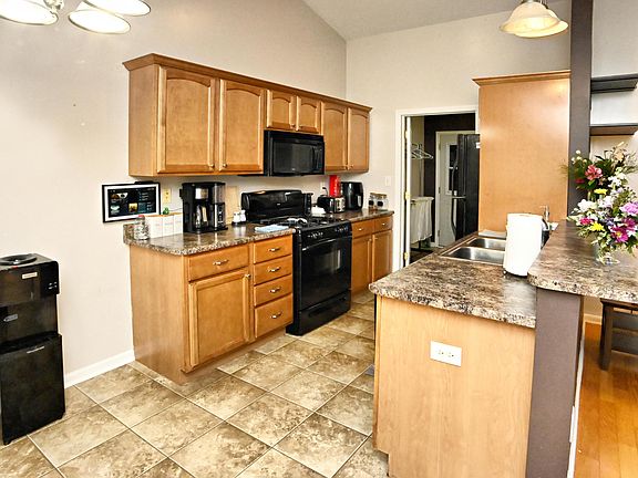 3rd image of 10630 115th Ct