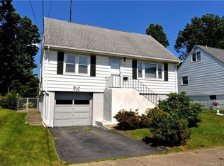 596 Hart St, Bridgeport, CT 06606