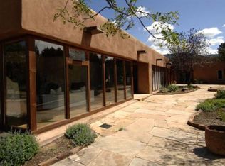 15 Calle Encanto, Santa Fe, NM 87506