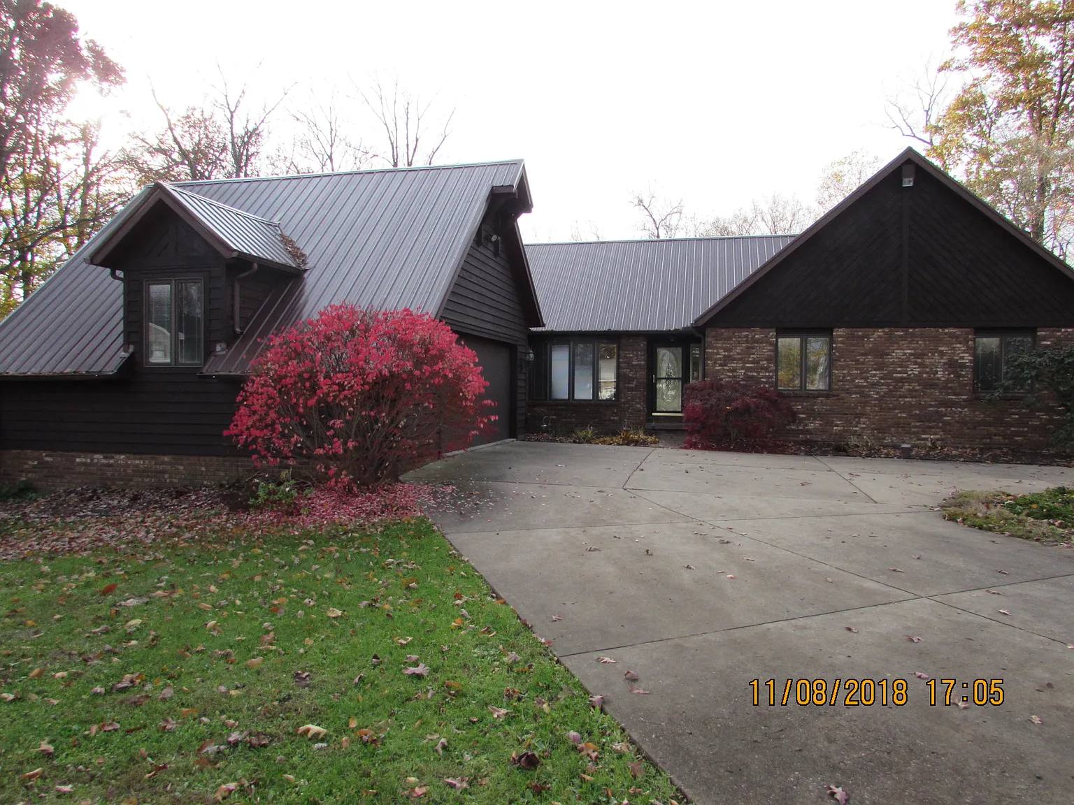 5125 Tiffany Dr photo 1