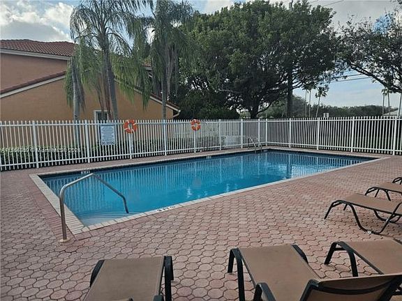 5th image of 16149 NW 22nd St #1