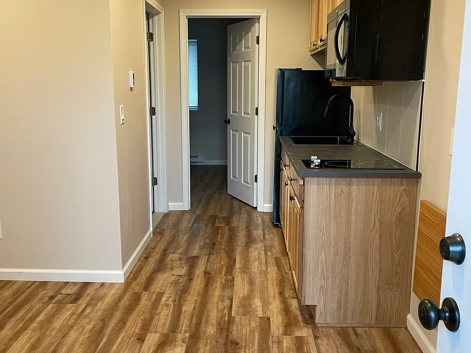 1 bed, 400 sqft, $850 — Photo 4