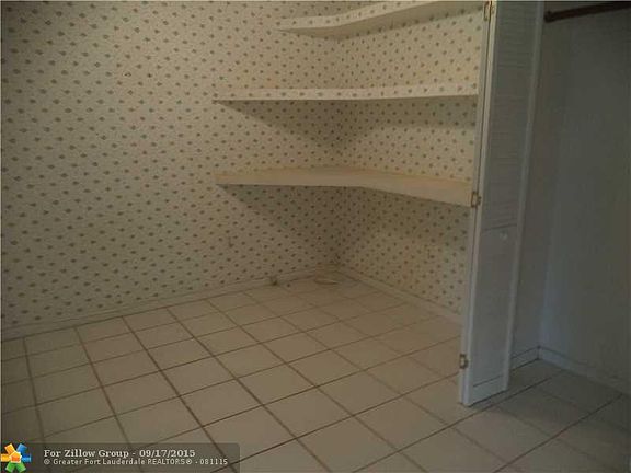 4th image of 840 SW 15th St