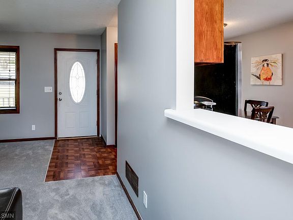 5th image of 533 9th Ave S