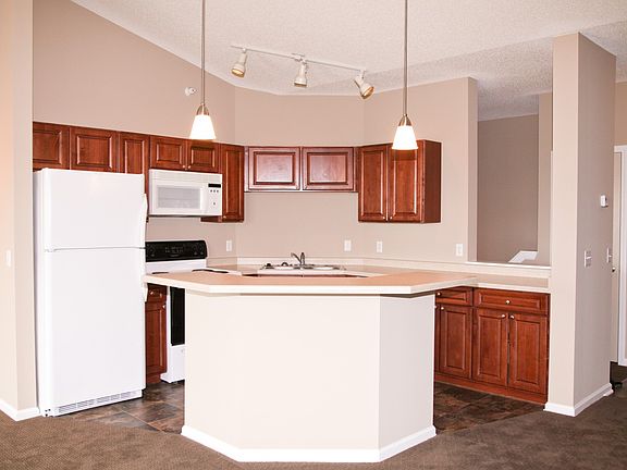 5th image of 649 Old Highway 8 NW APT 420