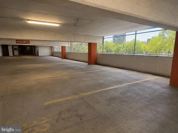 231 N 2nd St #G22, Philadelphia, PA 19106