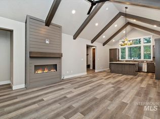 136 Jacks Loop, Donnelly, ID 83615