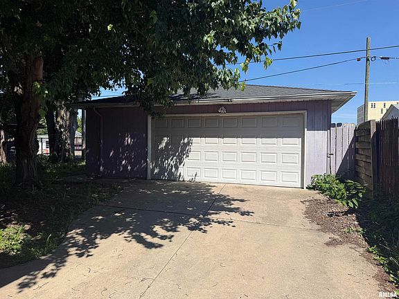 3rd image of 614 S 12th St