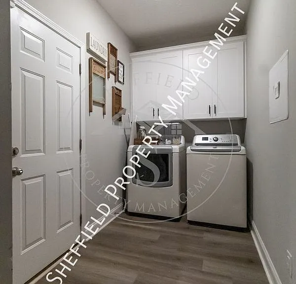 7322 Pine Chase Dr — Photo 16