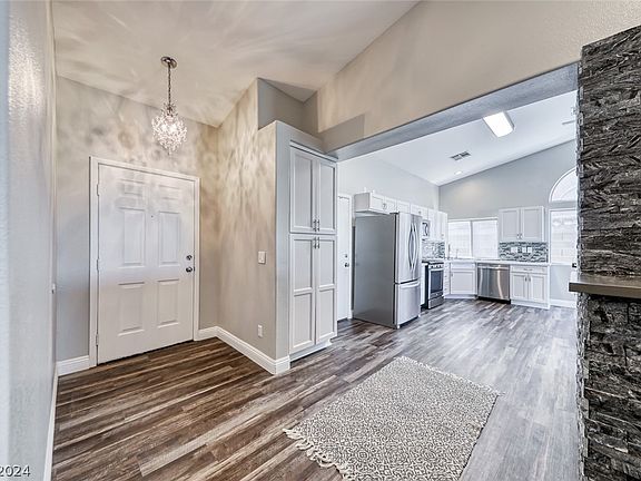 5th image of 808 Poco Valle Ct