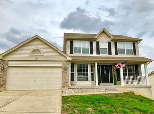 1082 Schumacher Rd, Fenton, MO 63026