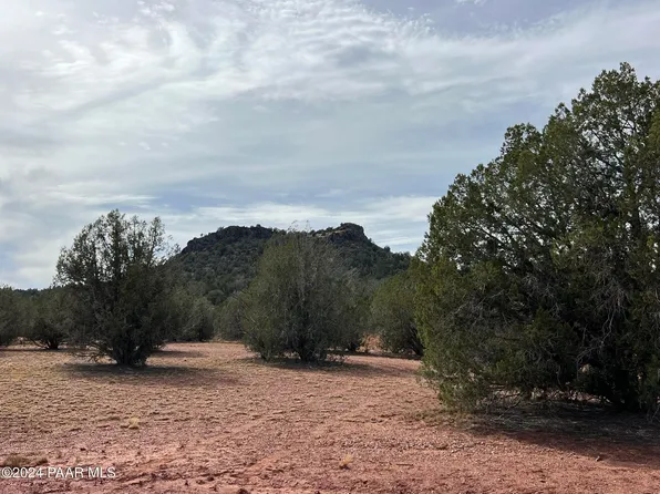 84 Ringer Rd, Ash Fork, AZ 86320