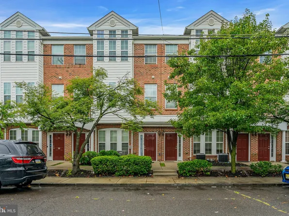 361A Union St, Trenton, NJ 08611