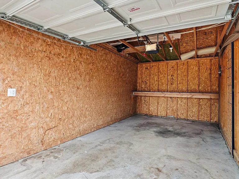 1335 Millbrook Trl — Photo 37