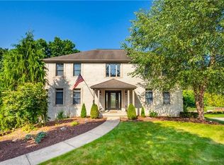 214 Redwood Dr, Venetia, PA