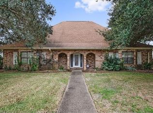 3632 Lake Providence Dr, Harvey, LA 70058