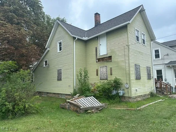 959 Foster Ave, Elyria, OH 44035