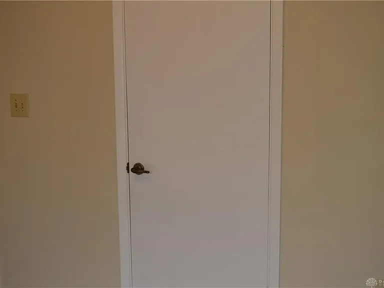 1217 Robbins Run Ct — Photo 15