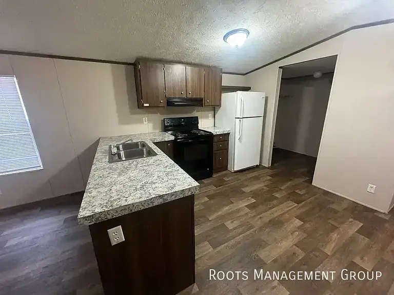 123 N Brenda St #123NB — Photo 3