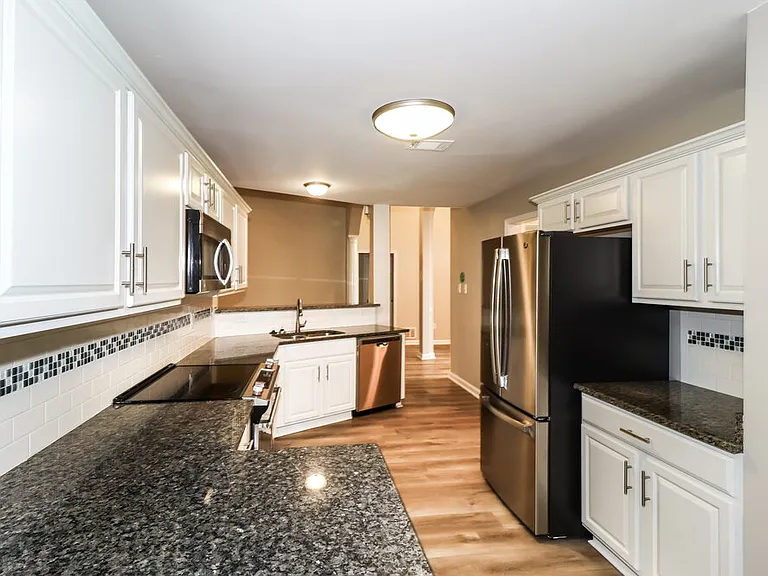 35 Lakewood Cv — Photo 10