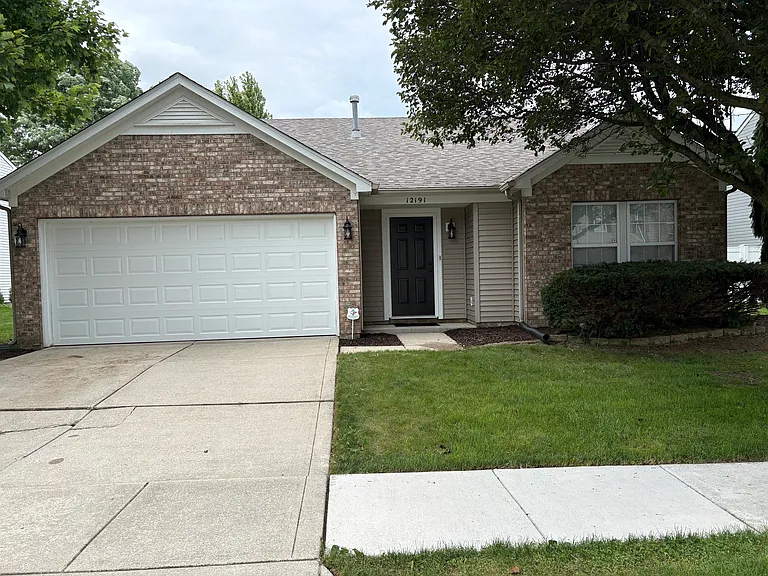 12191 Doncaster Ct — Photo 1
