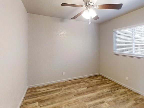 5th image of 1119 Jefferson Ave #1127