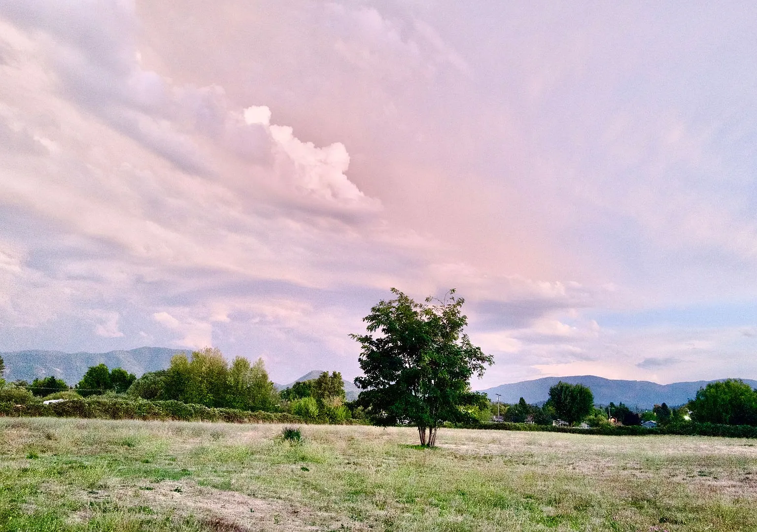2bed1bath Bonus Room - High-End Executive Retreat With Panoramic Mountain Views — Photo 2