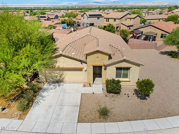 4th image of 1172 E Madera Grove Ln