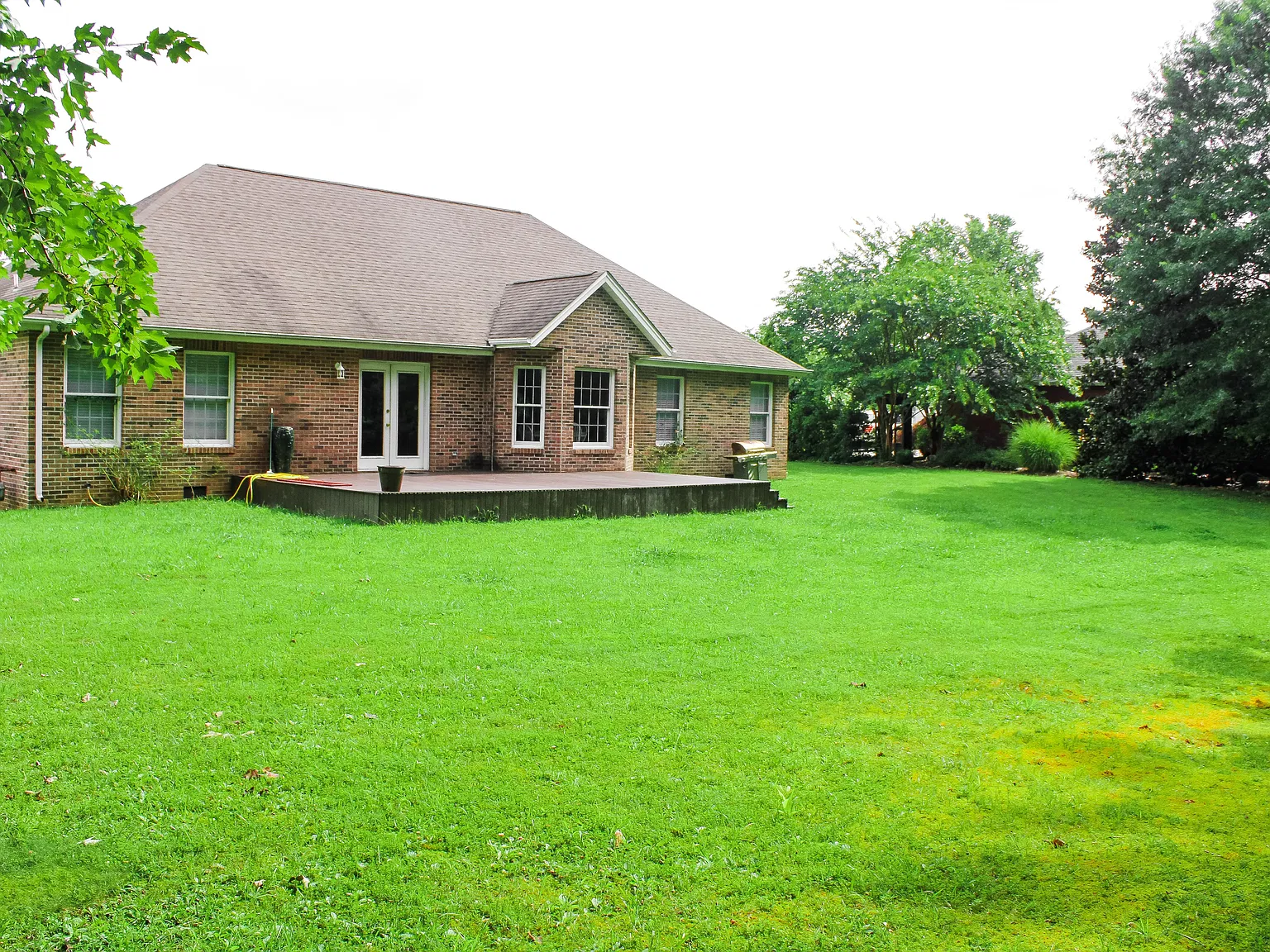 3 bed, 1896 sqft, $2,500 — Photo 3