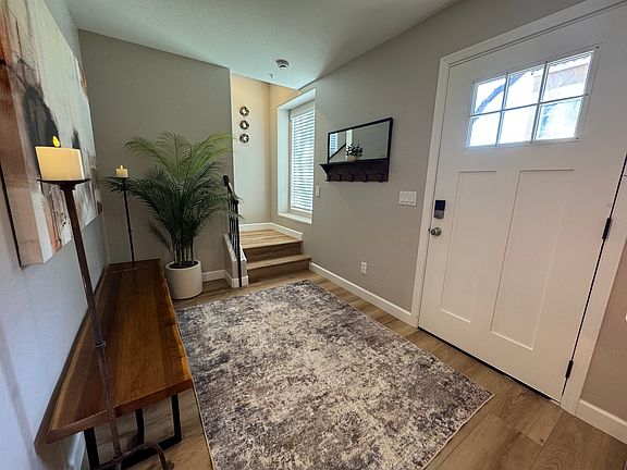 Foyer/ Entry
