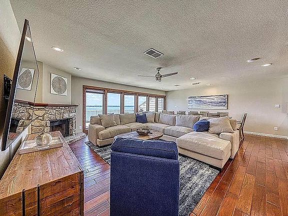 5th image of 616 Horseshoe Bay North Blvd
