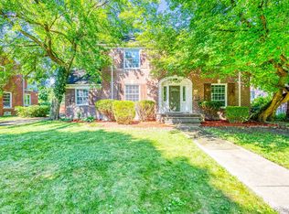 928 Pemberton Rd, Grosse Pointe Park, MI 48230