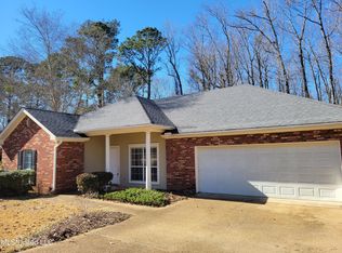 107 Parkside Dr, Brandon, MS 39042