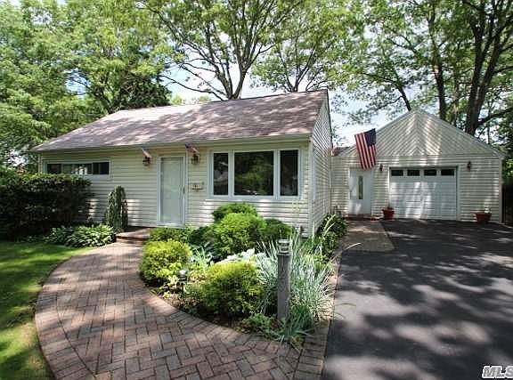 2nd image of 129 Altmar Ave