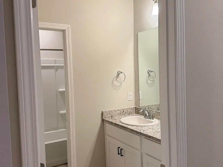 6407 Tiger Pointe Dr — Photo 3