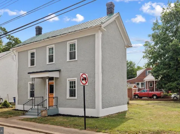 203 Lee St, Front Royal, VA 22630