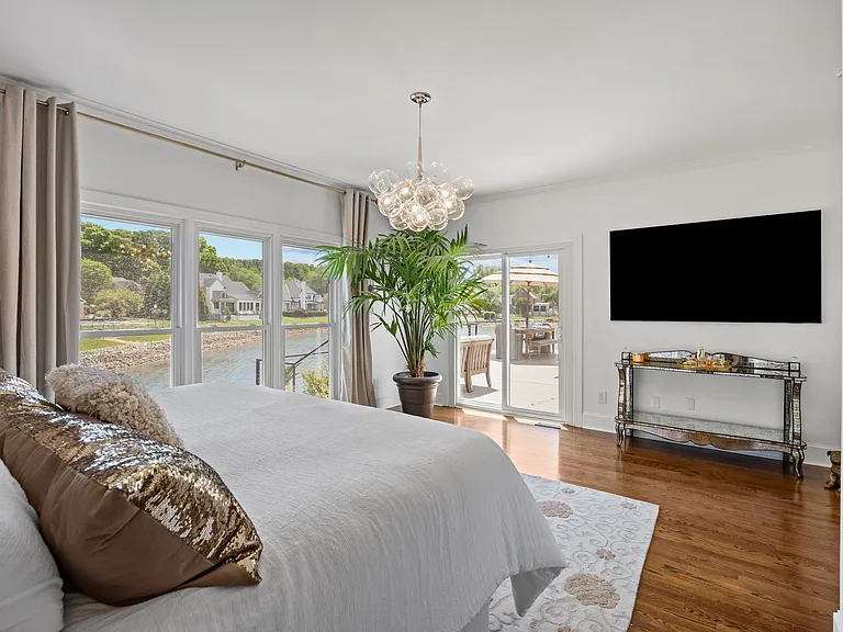 7322 Swansea Ln — Photo 40