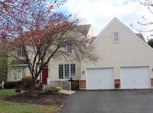 863 Dorset Ct N, Allentown, PA 18104