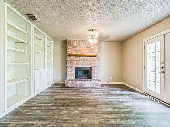 5th image of 7427 Legend Point Dr