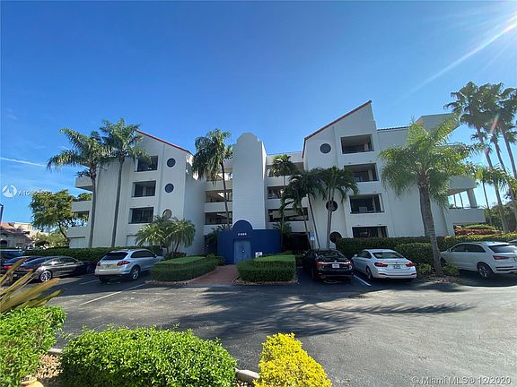 3rd image of 21085 NE 34th Ave APT 205-1