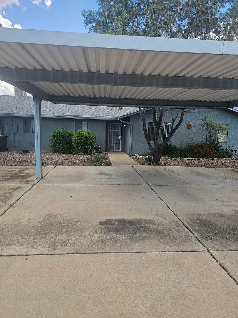 2BR 2BA Condo ready for move in! — Photo 1