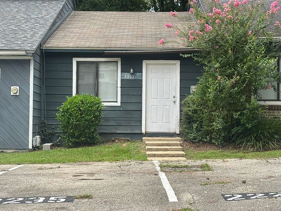 1st image of 2235 Sandpiper St