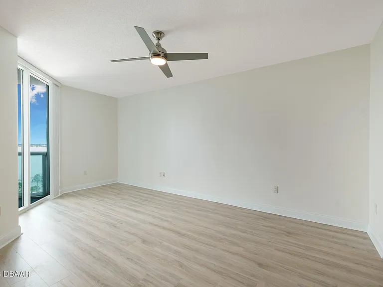 241 Riverside Dr #1006 — Photo 16