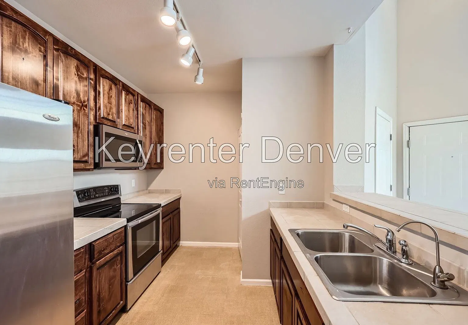 1 bed, 1.0 bath, 971 sqft, $1,800 — Photo 4