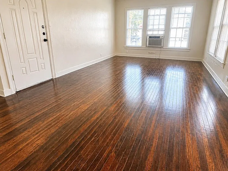 1905 Colquitt St #1 — Photo 9