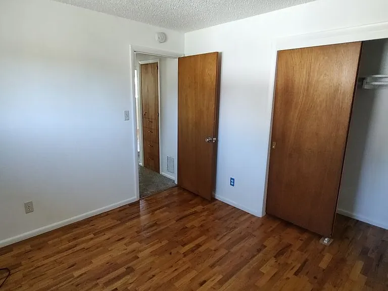 345 Cook St — Photo 9