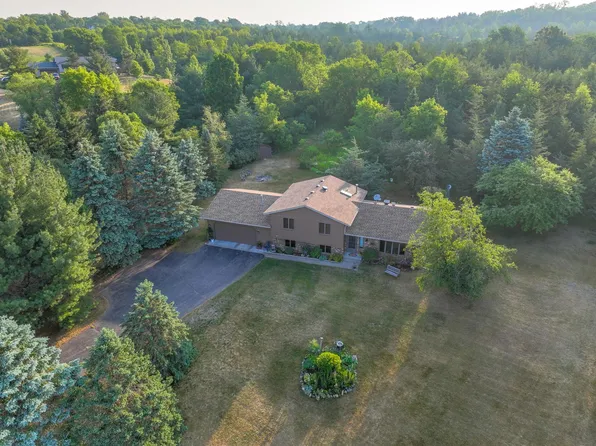 503 Country View Rd, Hudson, WI 54016
